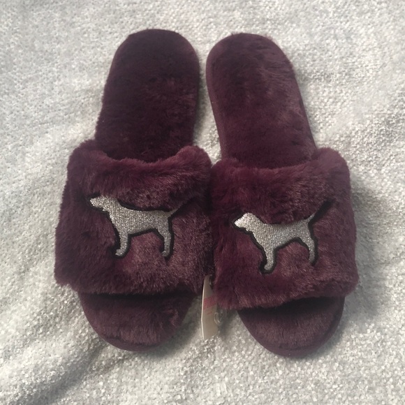 PINK Victoria's Secret Shoes - HP✨PINK Slippers